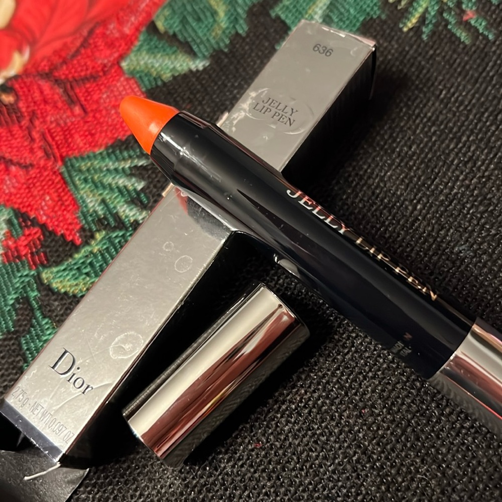 Dior. Lip pencil.